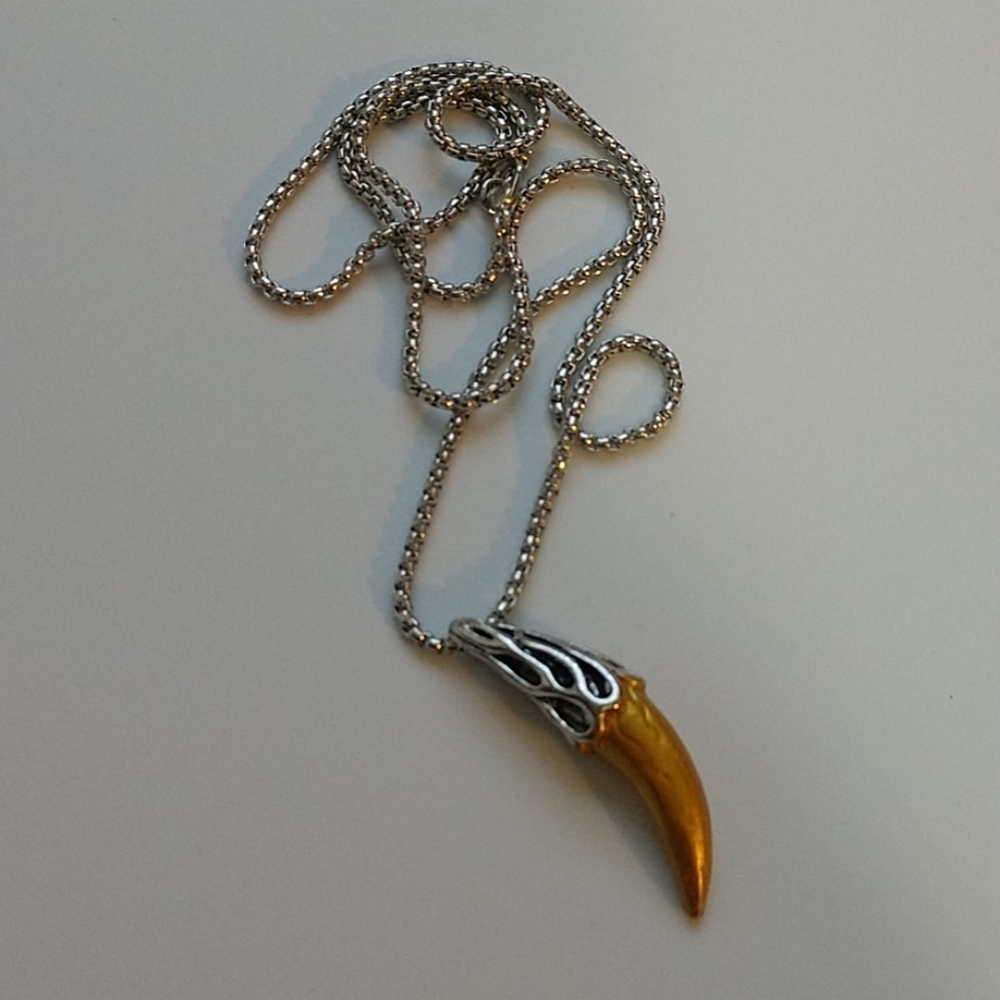 New Stainless Wolf Tooth pendant with Chain - Picture 1 of 14